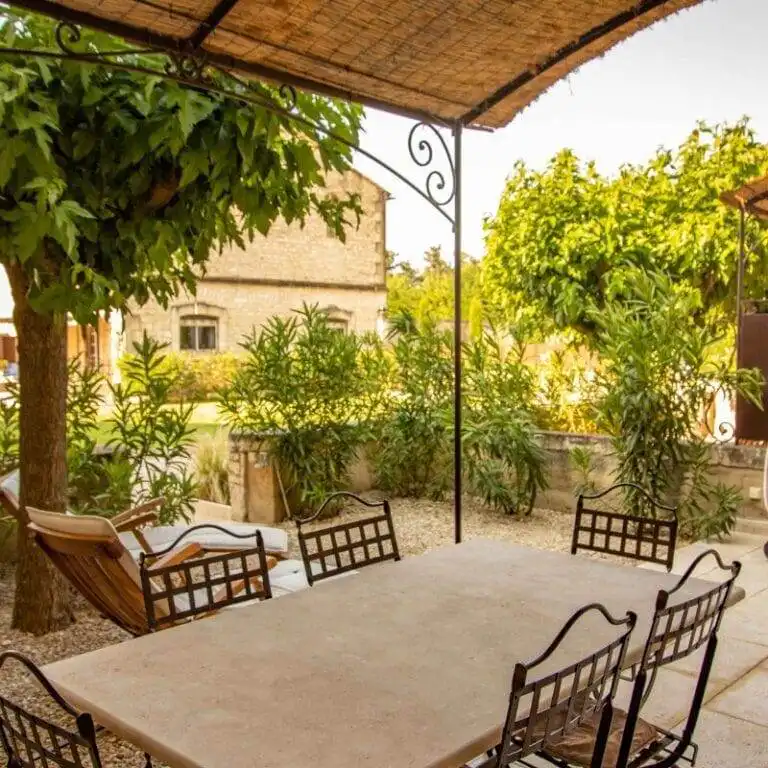 Location gite dans les alpilles sud de la france